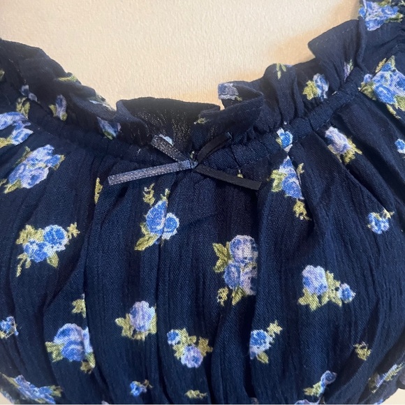 Love Tree  NWOT Midnight Blue Floral Ruffle Blouse - Picture 7 of 7